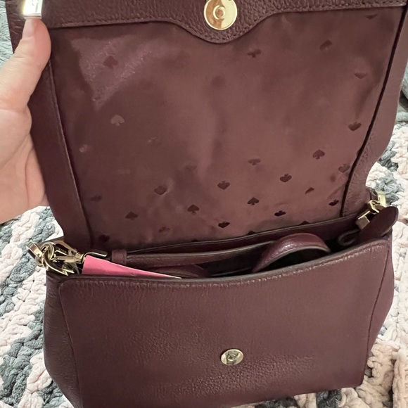 NWT Kate spade burgundy zip flap cross body bag with top handle - Picture 3 of 4